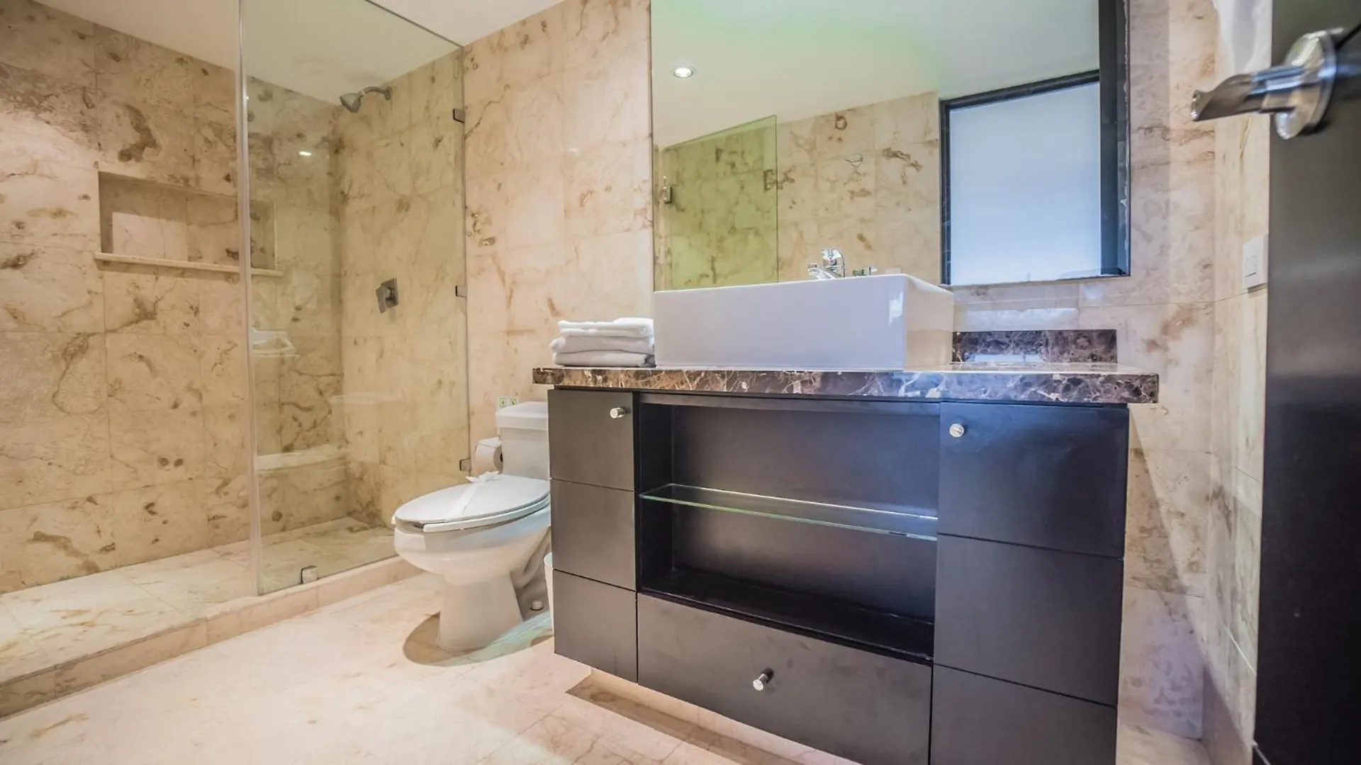 Apartmán La Brisa Condo By Bvr Playa del Carmen